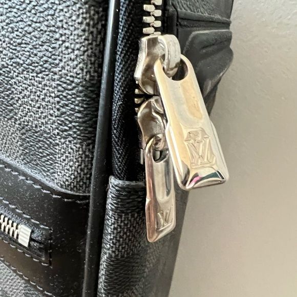 LOUIS VUITTON DAMIER GRAPHITE PEGASE LEGERE SUITCASE - Picture 15 of 16